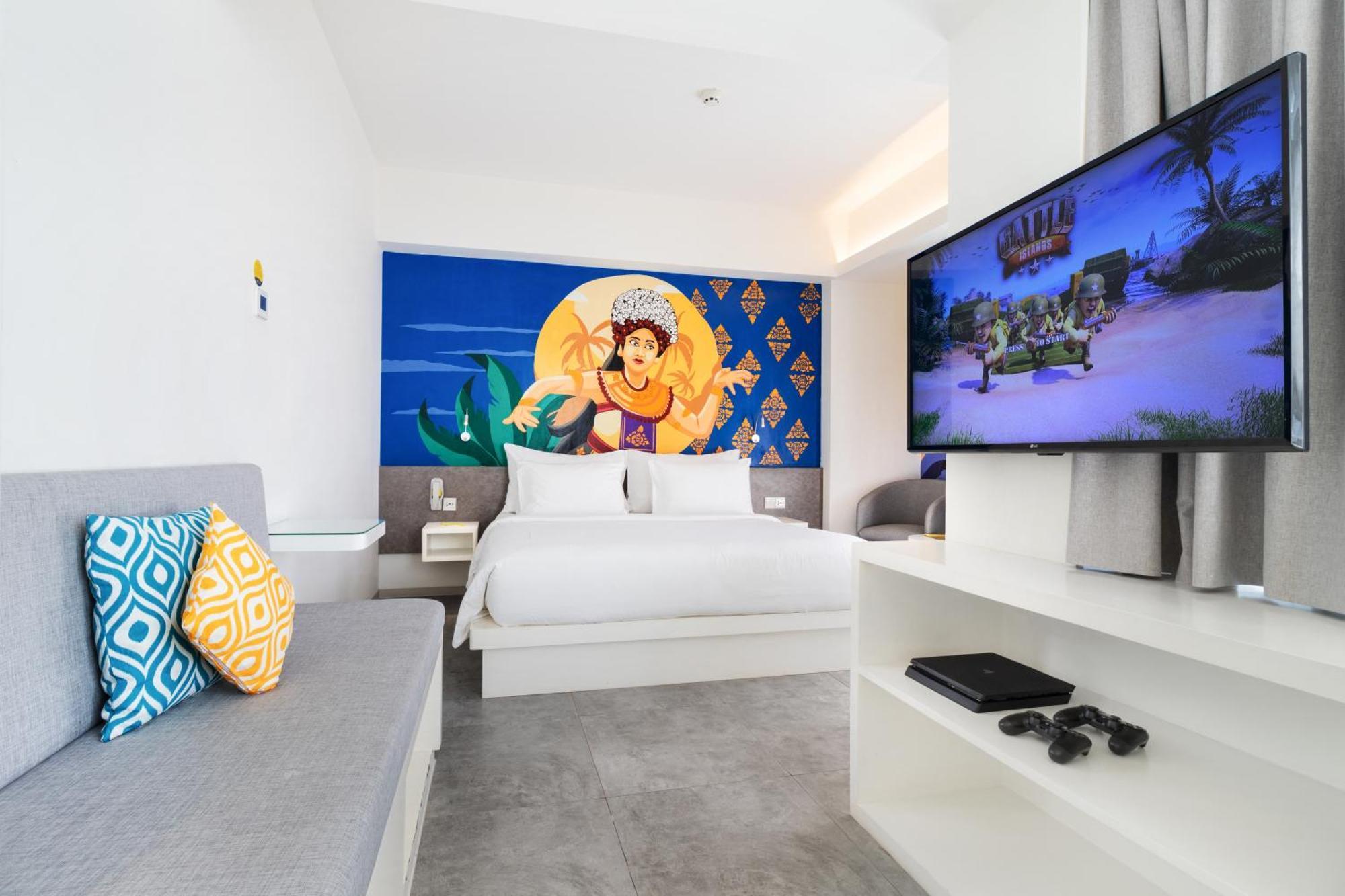 Yello Hotel Kuta Beachwalk Bali Exterior photo